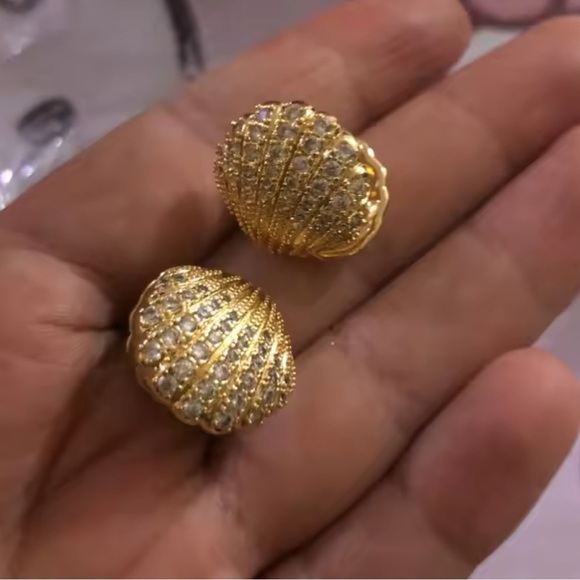 Sea Shell Gold Diamond Crystal Accents Earrings - Picture 5 of 5